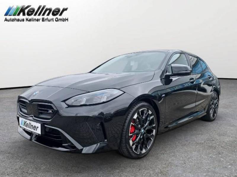 BMW M135 xDrive+M-Pro+AHK+ACC+HeadUp+Schalensitze+Pa