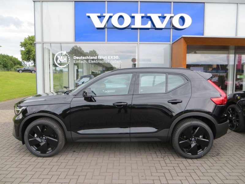 Volvo XC40 B3 Plus Black Edition DCT
