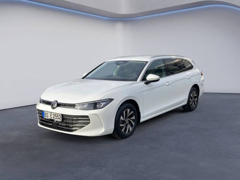 Volkswagen Passat Variant Business 1.5 eTSI DSG RearView