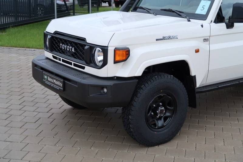 Toyota Land Cruiser GRJ78 AUTOMATIK 180L Klima