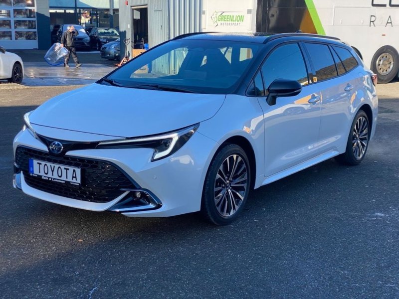 Toyota Corolla Touring Sports BlackandWhite