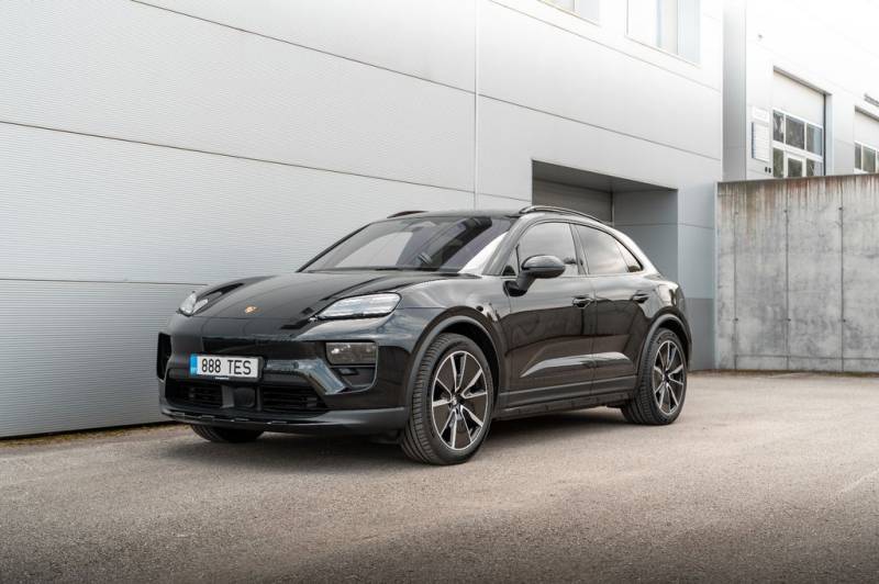Porsche Macan Electric 4 Offroad-Matrix-PASM-APPROVED