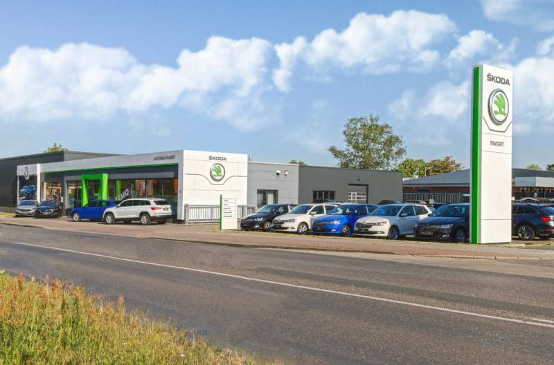 Skoda Kamiq Tour 1.5 TSI DSG ACC DAB RFK NAVIGATION