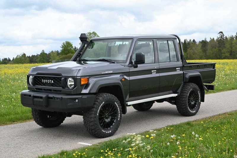 Toyota Land Cruiser GRJ 79 4.0 V6 DC 5-Gang NESTLE OFFR