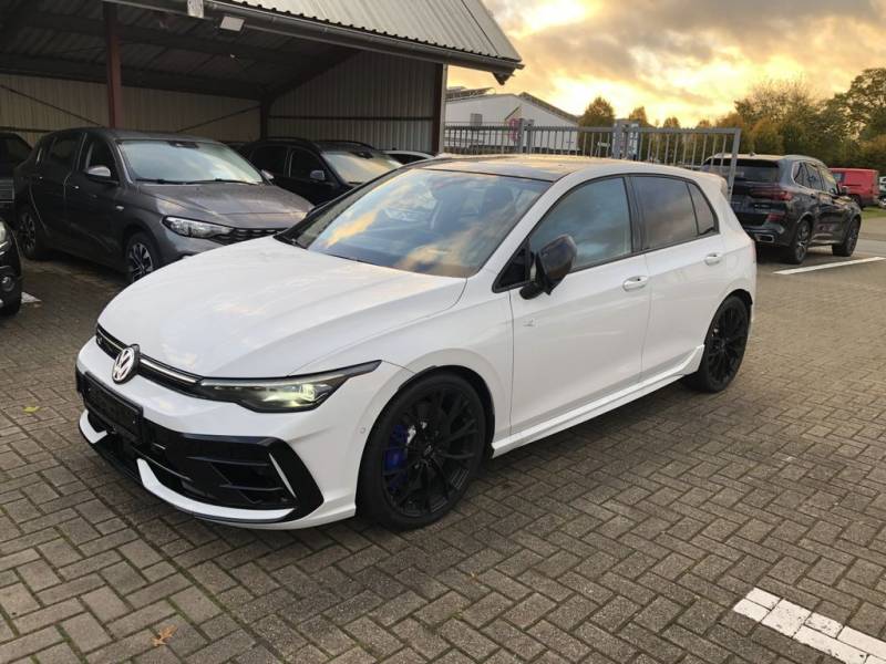 Volkswagen Golf R 2.0 TSI Performanc Black Edition Akrapovi