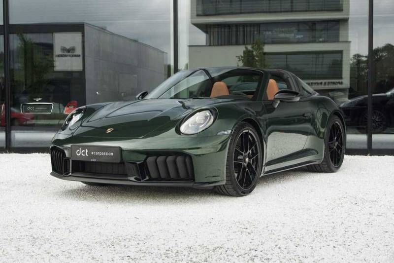 Porsche 992 Targa 4 GTS Oakgreen/Brown leather Lift Burm