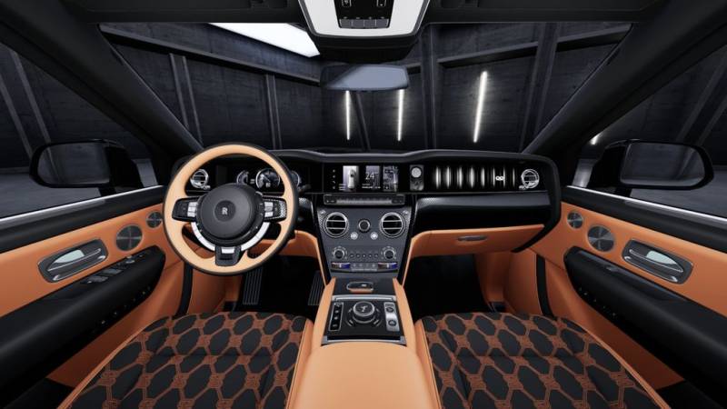 Rolls-Royce Cullinan Black Badge-4 Seats-2026-GUCCI-Mandarin
