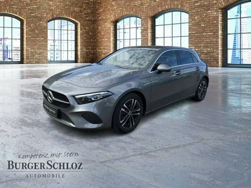 Mercedes-Benz A 180 W-Paket PDC SHZ SpurH LED LM AUT AHK KAM