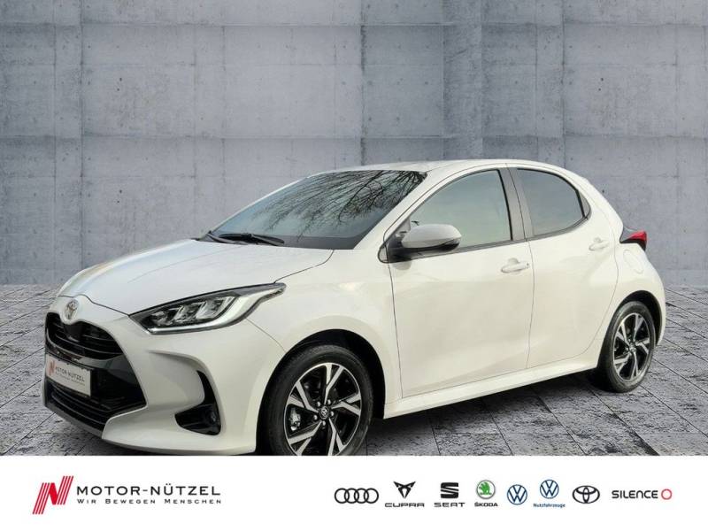 Toyota Yaris 1.5 Hybrid TEAMPLAYER LED+ACC+APP+SHZ+RFK