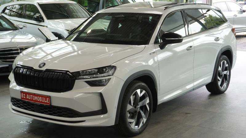 Skoda Kodiaq 2.0 TDI 4x4 Sportline*AHK*HEAD-UP*PANO*ST