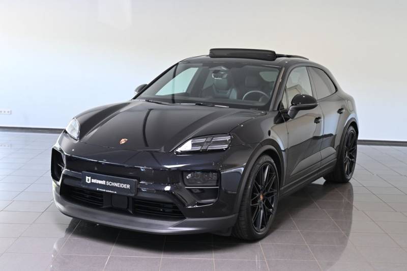 Porsche Macan 4 AHK Luftfederung 22" Pano ACC 18-Wege