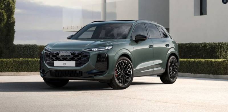 Audi Q3 SUV TFSI quattro 150kW MATRIX PANO AHK TECHPR