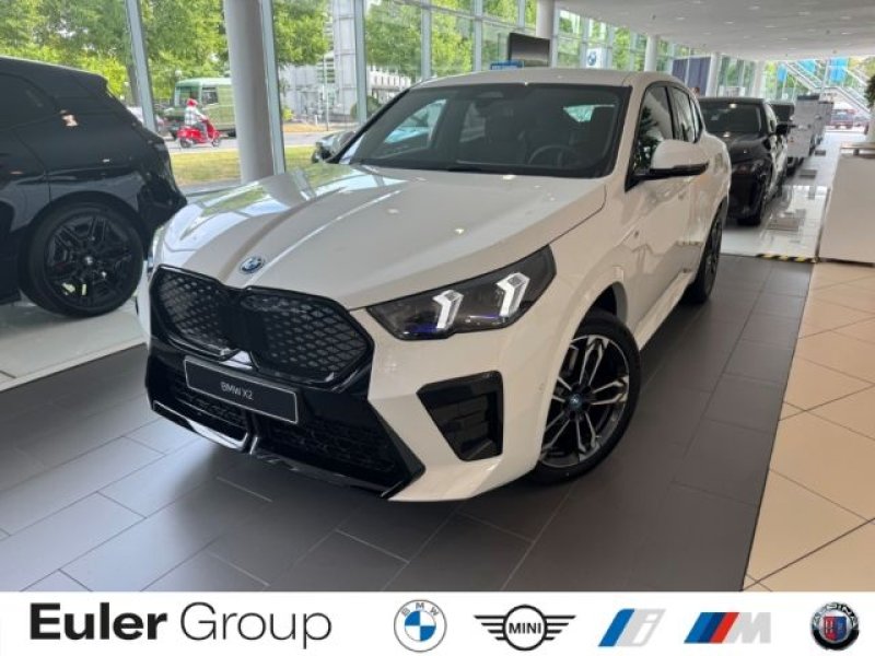 BMW iX2 eDrive20 Sportpaket AD Navi Digitales Cockpi