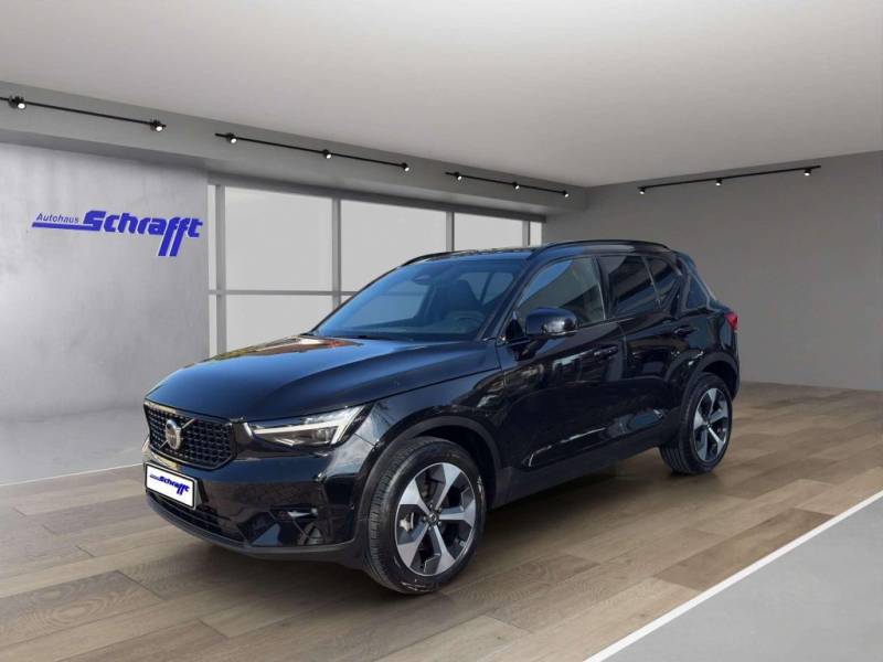 Volvo XC40 Plus Dark B4 Mild-Hybrid 2WD