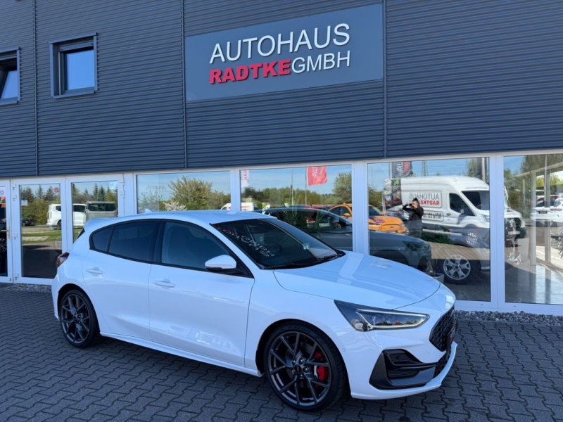 Ford Focus Lim. ST X >MATRIX LED+KAMERA+PARKASSI+FGS