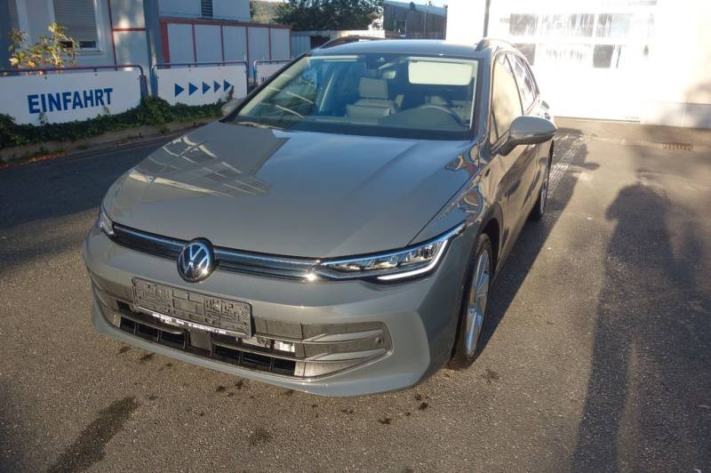 Volkswagen Golf VIII Variant 1.5 eTSI 110 kW L ife
