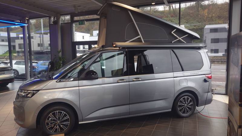 Volkswagen T7 California Coast