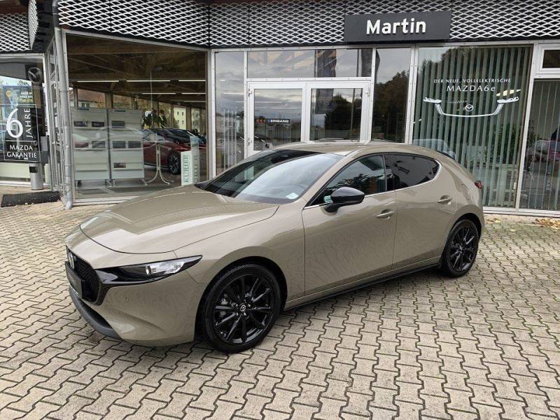 Mazda 3 2.5L e-SKYACTIV G 140PS "Nagisa"