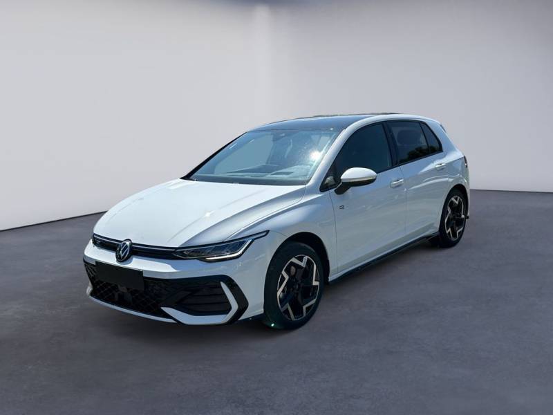 Volkswagen Golf VIII. R-Line 1.5 eTSI DSG TravelAssist