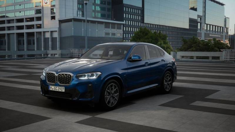 BMW X4 xDrive20d ///M-Sport Laser SpurAss AHK HUD