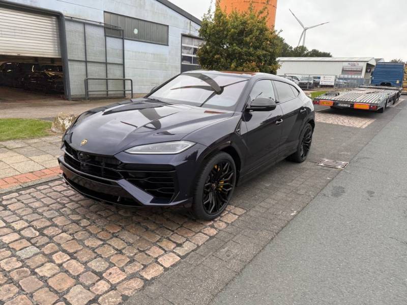 Lamborghini Urus 4.0 V8 SE/Viola Galaxias/Carbon/Entertainm.