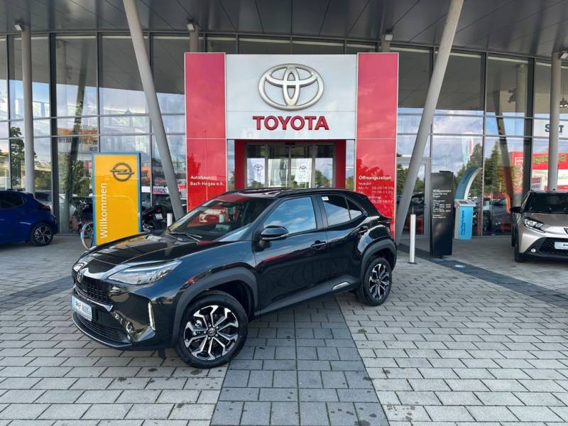 Toyota Yaris Cross Hybrid FWD Teamplayer + WINTER-PAKET