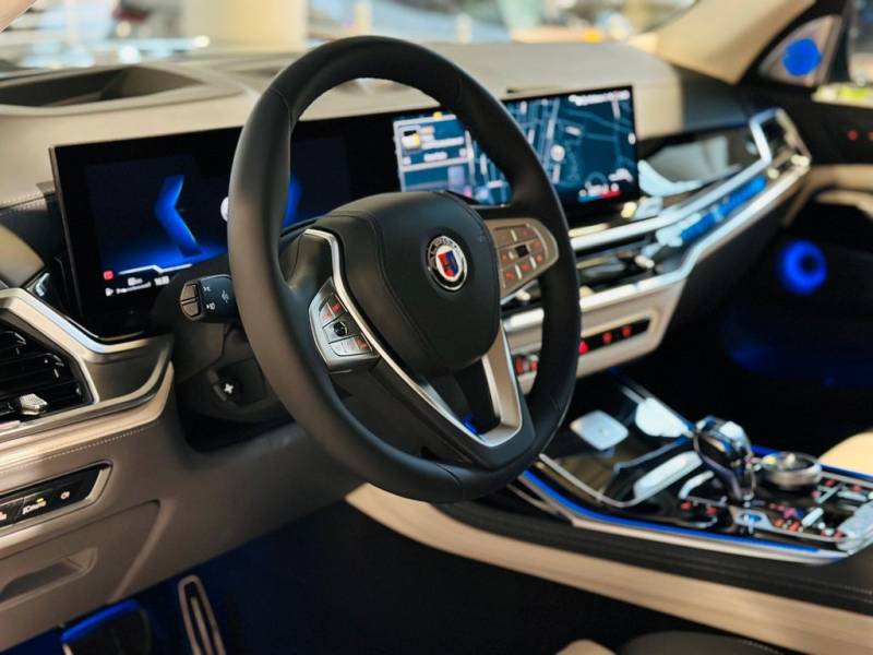 ALPINA XB7 MANUFAKTUR. SKYSCRAPER. VOLL. LEDER WEISS.