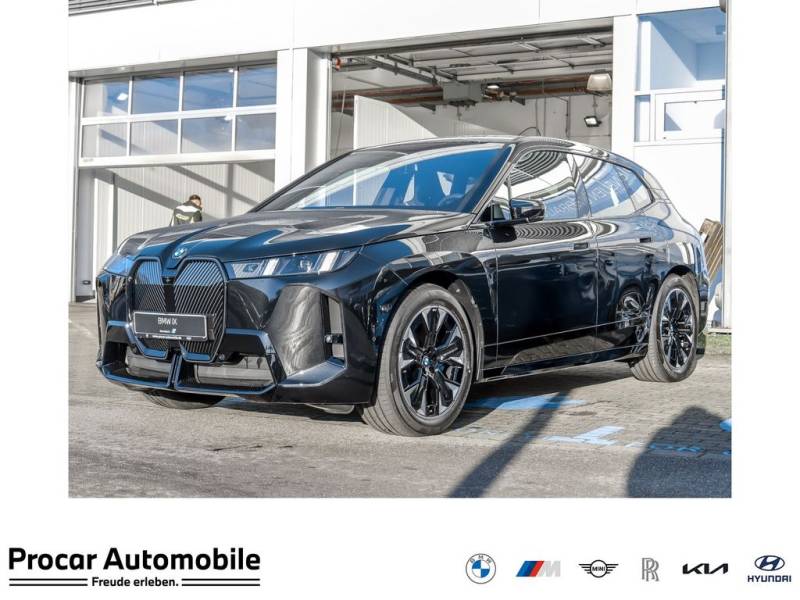 BMW iX xDrive45 M Sport SkyLounge DAPro PAPro Aktivl