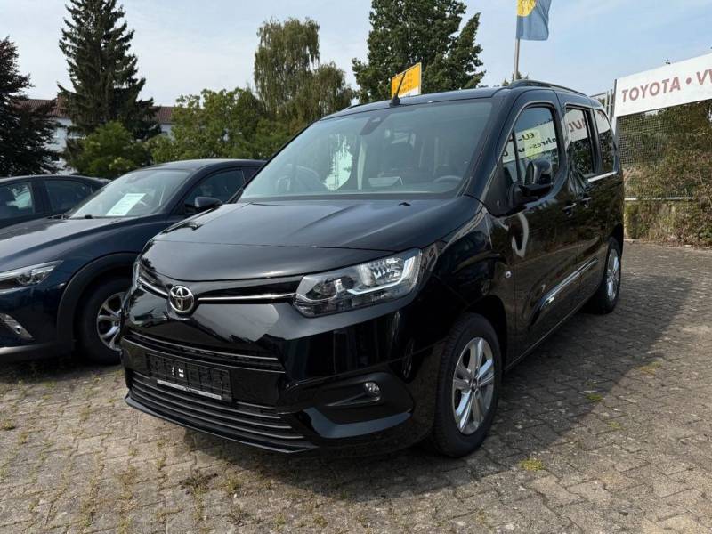 Toyota Proace City Verso 1.2 Turbo L1 Team Deutschland