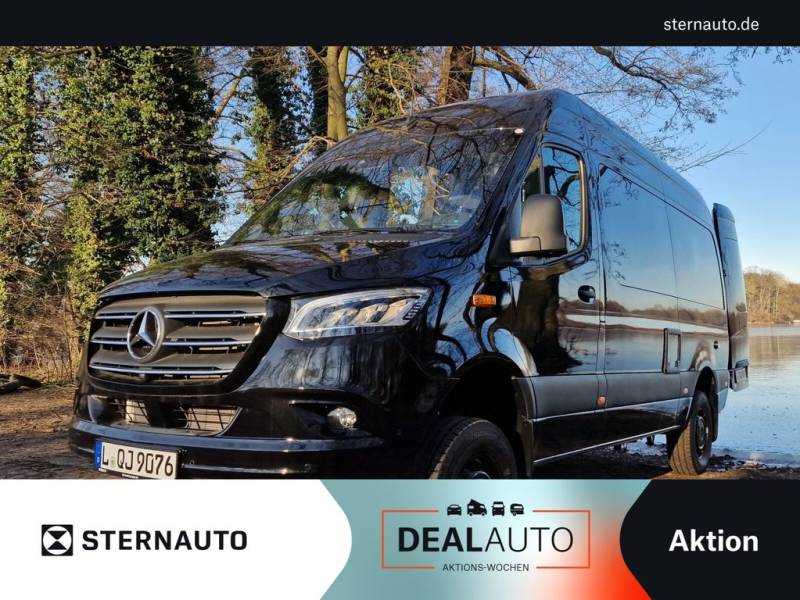 Mercedes-Benz Innova Roadtrip/Black and White / 4x4/ Yachtdesign