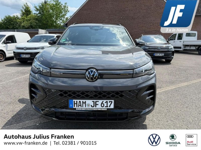 Volkswagen Tiguan 1.5 eTSI R-Line Black Style KAMERA NAVI