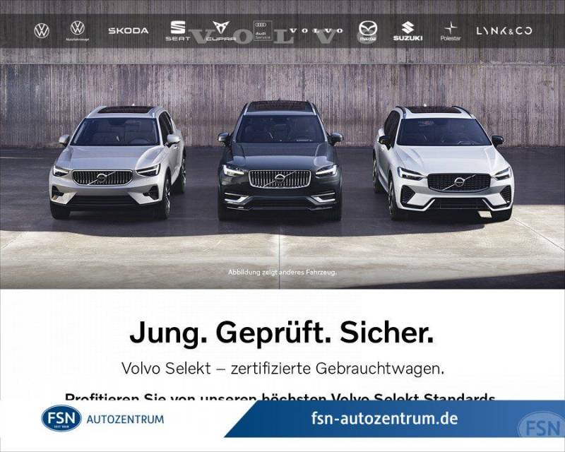 Volvo XC60 B5 AWD Benzin Plus Dark Automatik