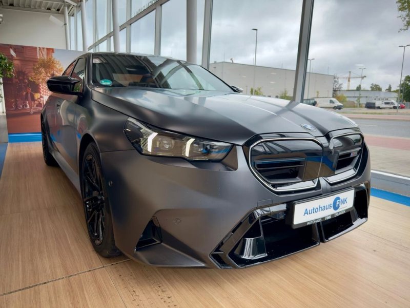 BMW M5 xDrive Competition Limousine volle Hütte!