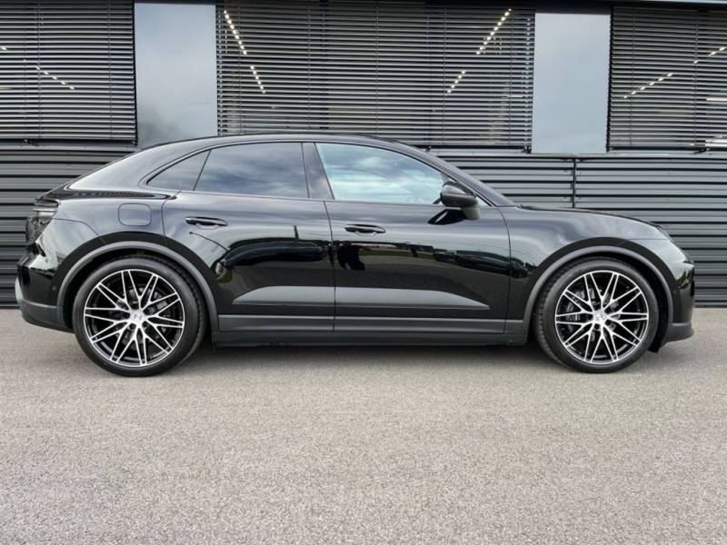 Porsche Macan Electric 4 LUFT PANO-BOSE-PAS-EL.AHK-2DP