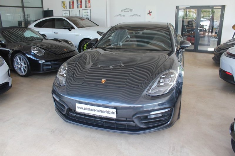 Porsche Panamera 4 Executive Platinum Ed./Sport Chrono