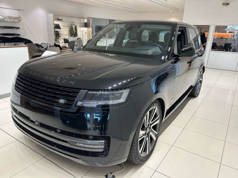 Land Rover Range Rover P550e HSE Hybrid