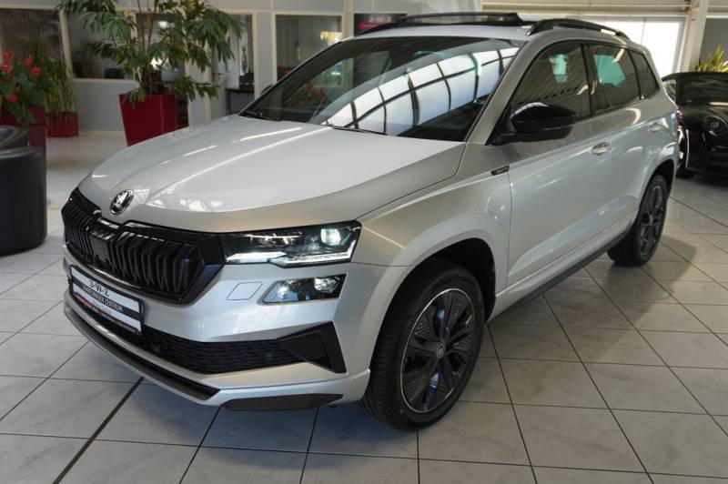 Skoda Karoq Sportline 1.5 TSI DSG*AHK*PANO*MATRIX*KEYL