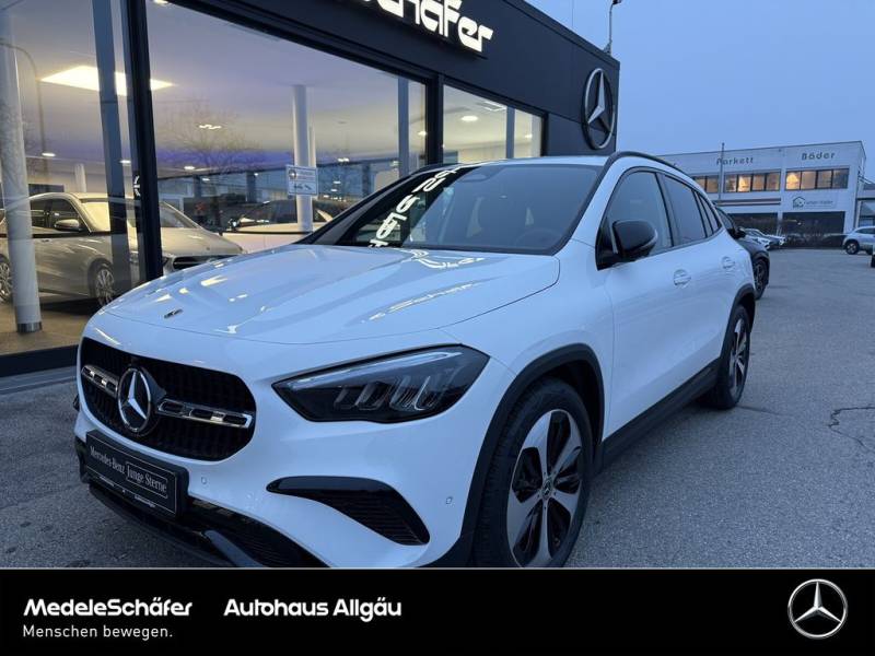 Mercedes-Benz GLA 200 Progressive Night AHK Distro Led Keyless