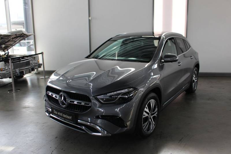 Mercedes-Benz GLA 200 Progressive LED Panorama el. Heckklappe