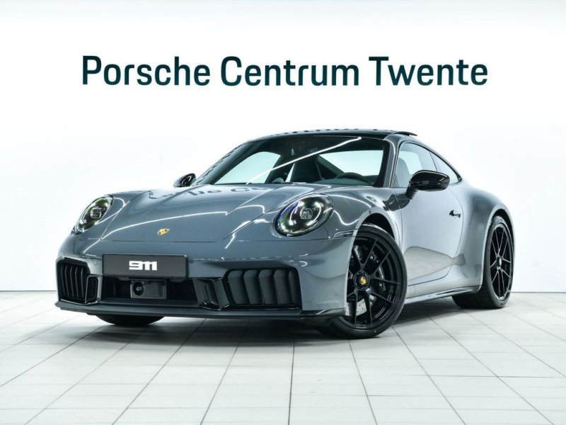 Porsche 992 Carrera 4 GTS