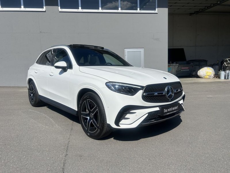 Mercedes-Benz GLC 220 d 4MATIC AMG LED CARPLAY 360° AHK PANO