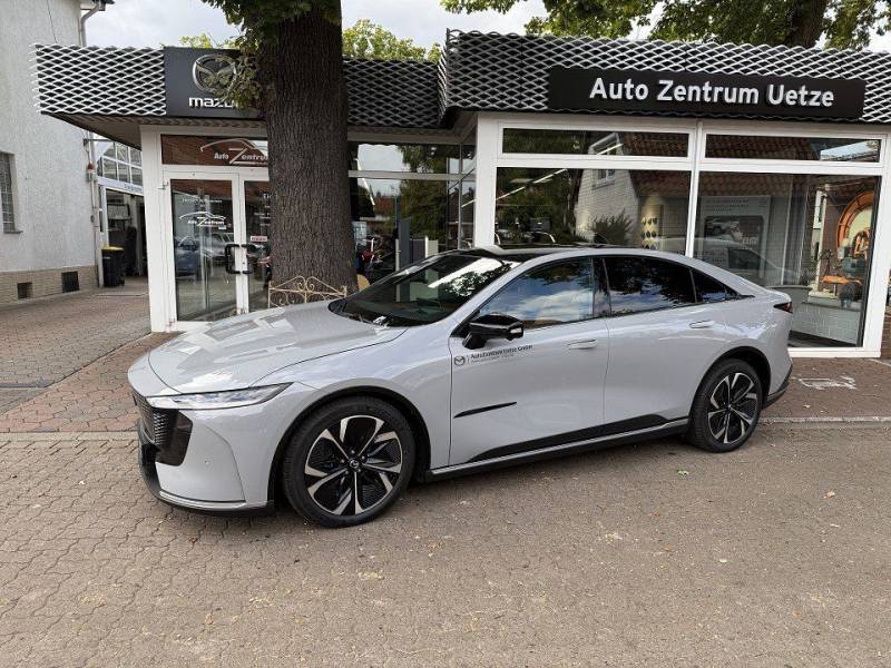 Mazda 6e Takumi Plus 258PS *165KW LADEN* Pano Leder 36
