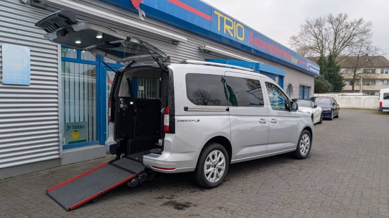Ford GrandTourneo Connect Titanium Behindertengerech