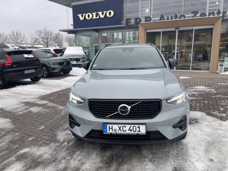 Volvo XC40 B3 Plus Dark