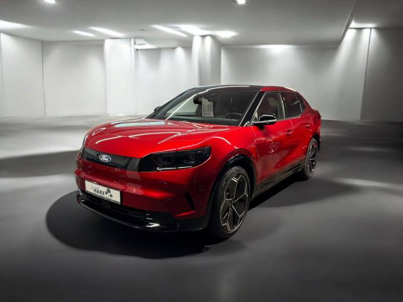 Ford Capri RWD Premium