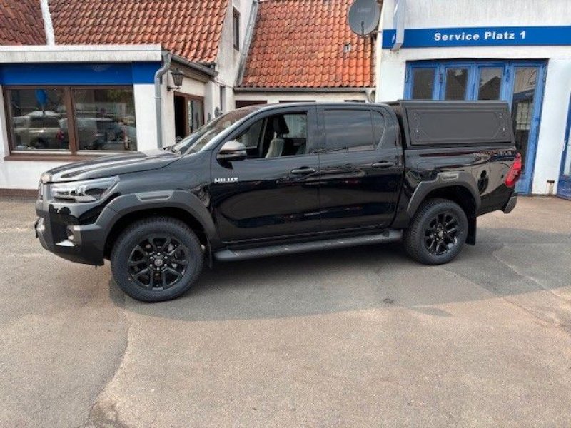 Toyota 2,8l Hilux Double Cab Invincible 4x4 Neues Model
