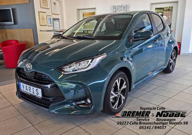 Toyota Yaris Hybrid Teamplayer + Comfort / Safety Paket