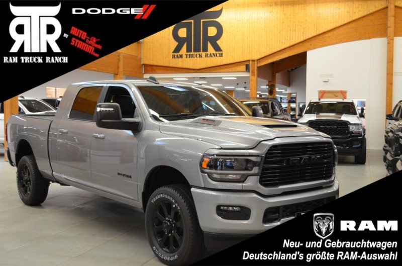 Dodge RAM 2500 Laramie NIGHT Mega Cab 4x4