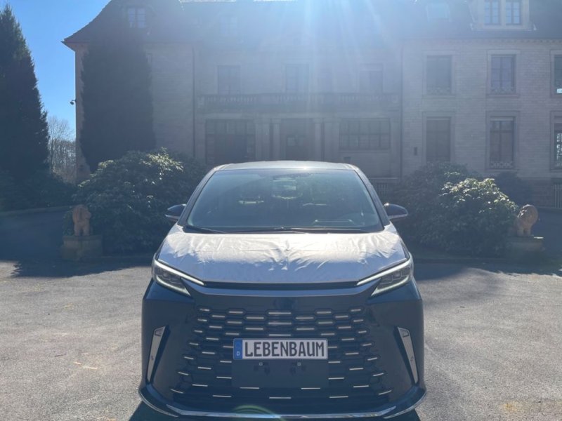 Lexus LM 350h Executive MY2025