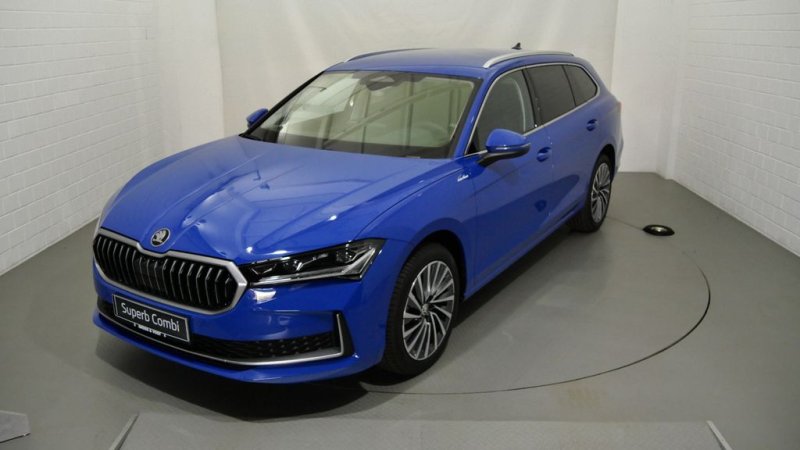 Skoda Superb Combi 2.0 TDI DSG LandK SHZ AHZV